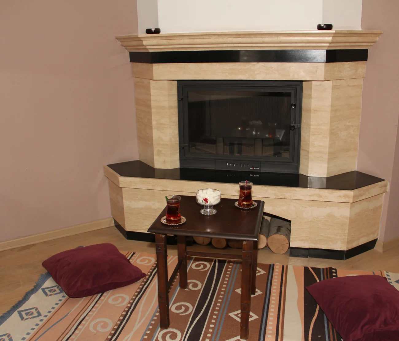 KÖŞE ŞÖMİNE MODELİ 1
